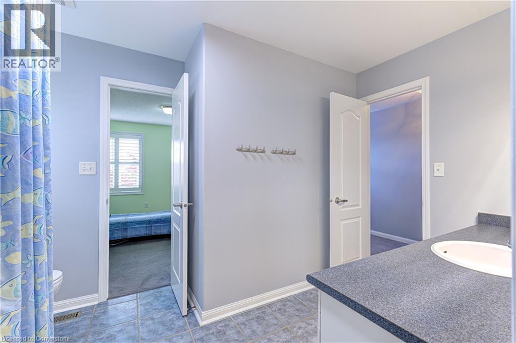 Photo 33 of 856 Somerville Terrace, Milton ON