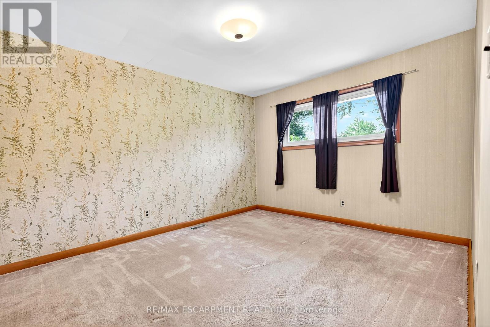 Photo 15 of 171 Bendamere Avenue, Hamilton ON