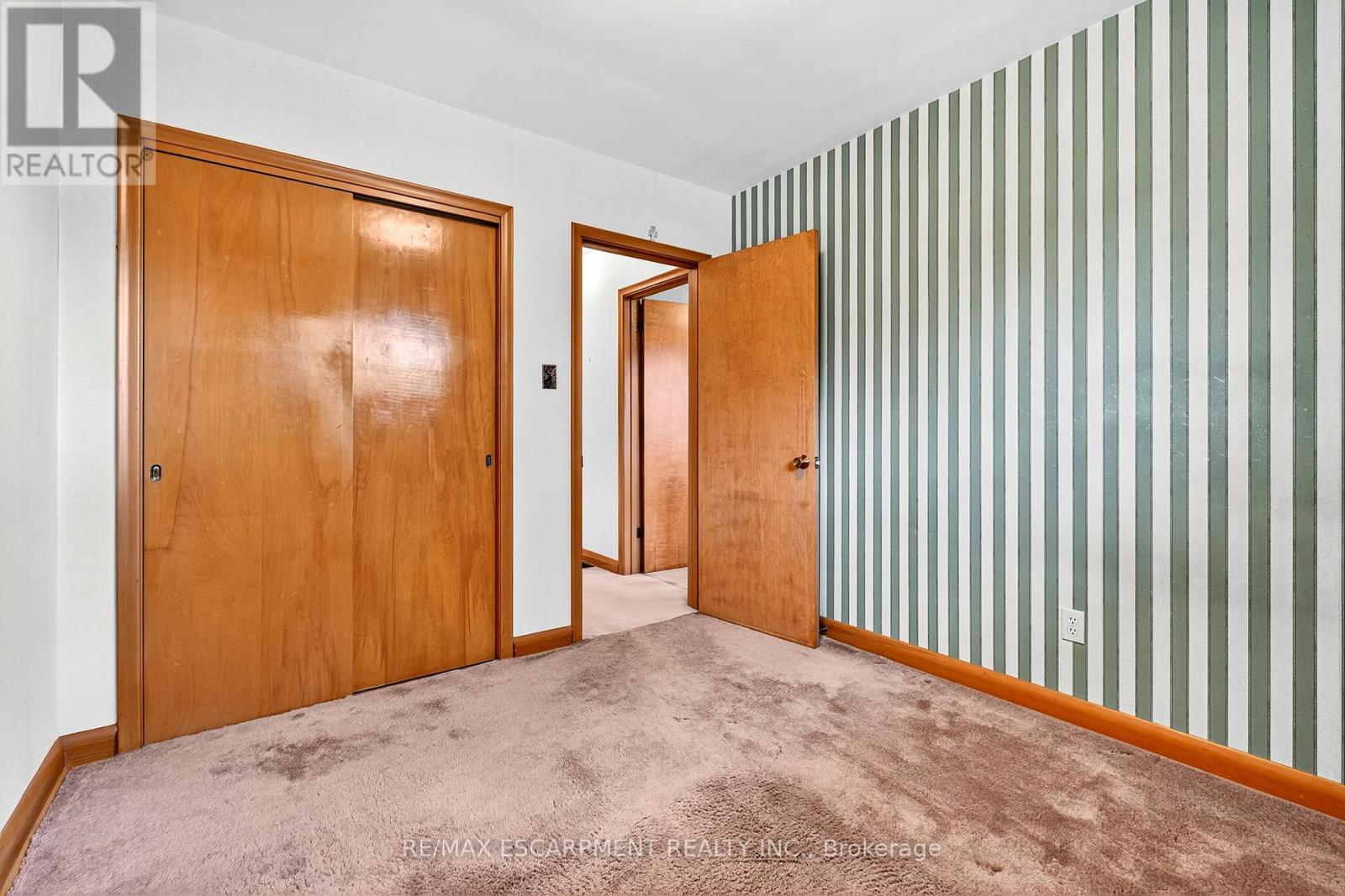 Photo 6 of 171 Bendamere Avenue, Hamilton ON