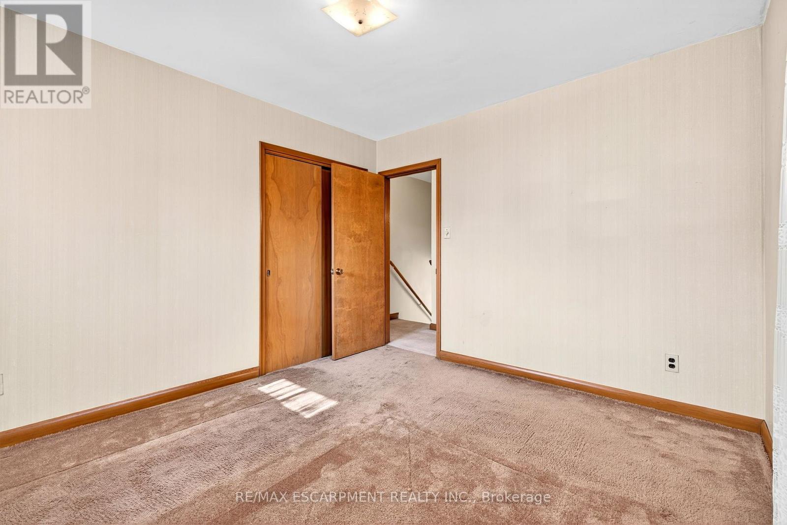 Photo 33 of 171 Bendamere Avenue, Hamilton ON