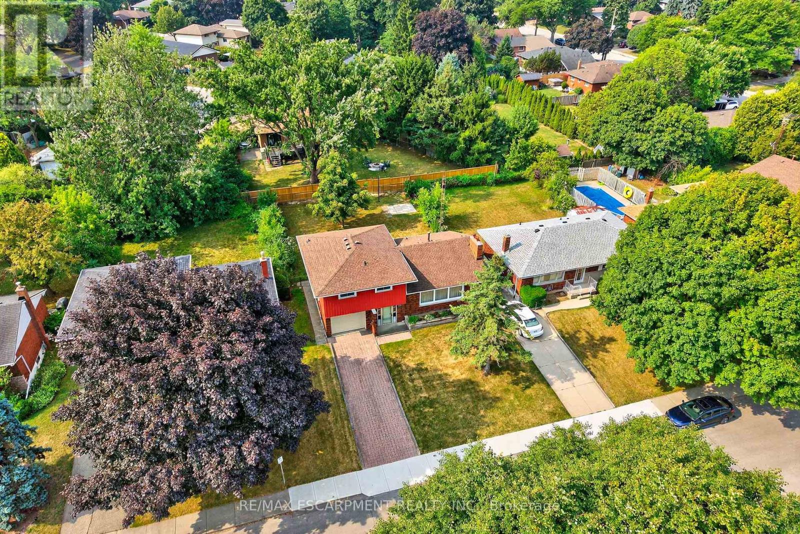 Photo 8 of 171 Bendamere Avenue, Hamilton ON
