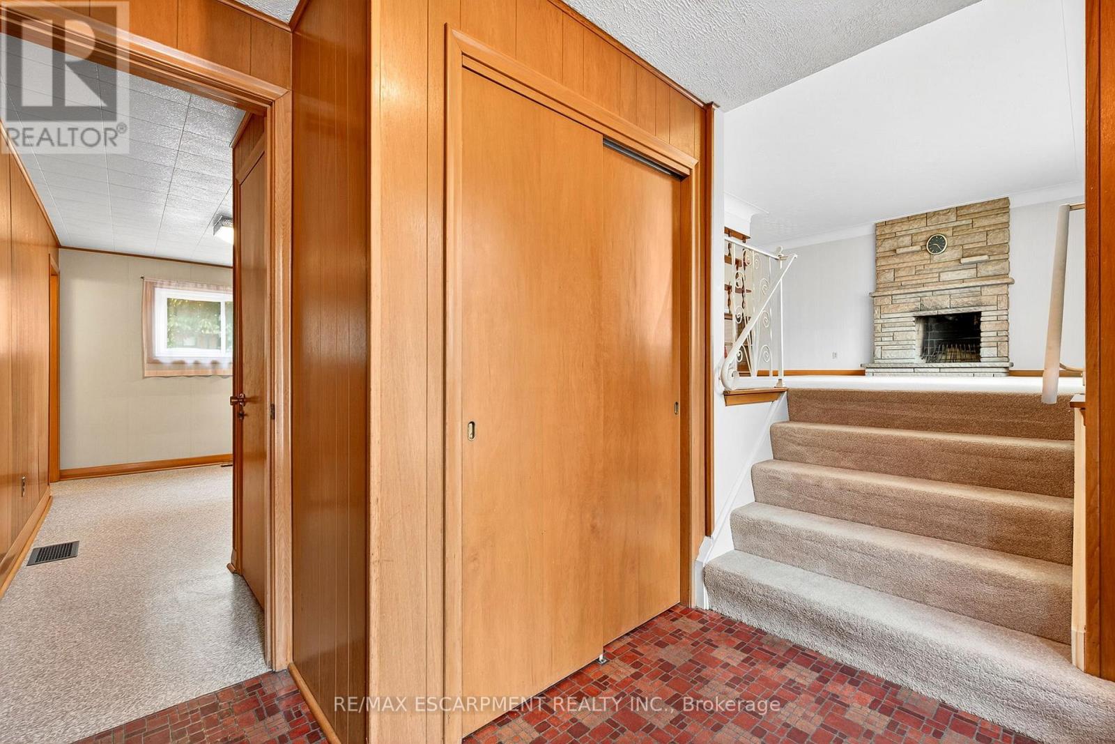 Photo 5 of 171 Bendamere Avenue, Hamilton ON