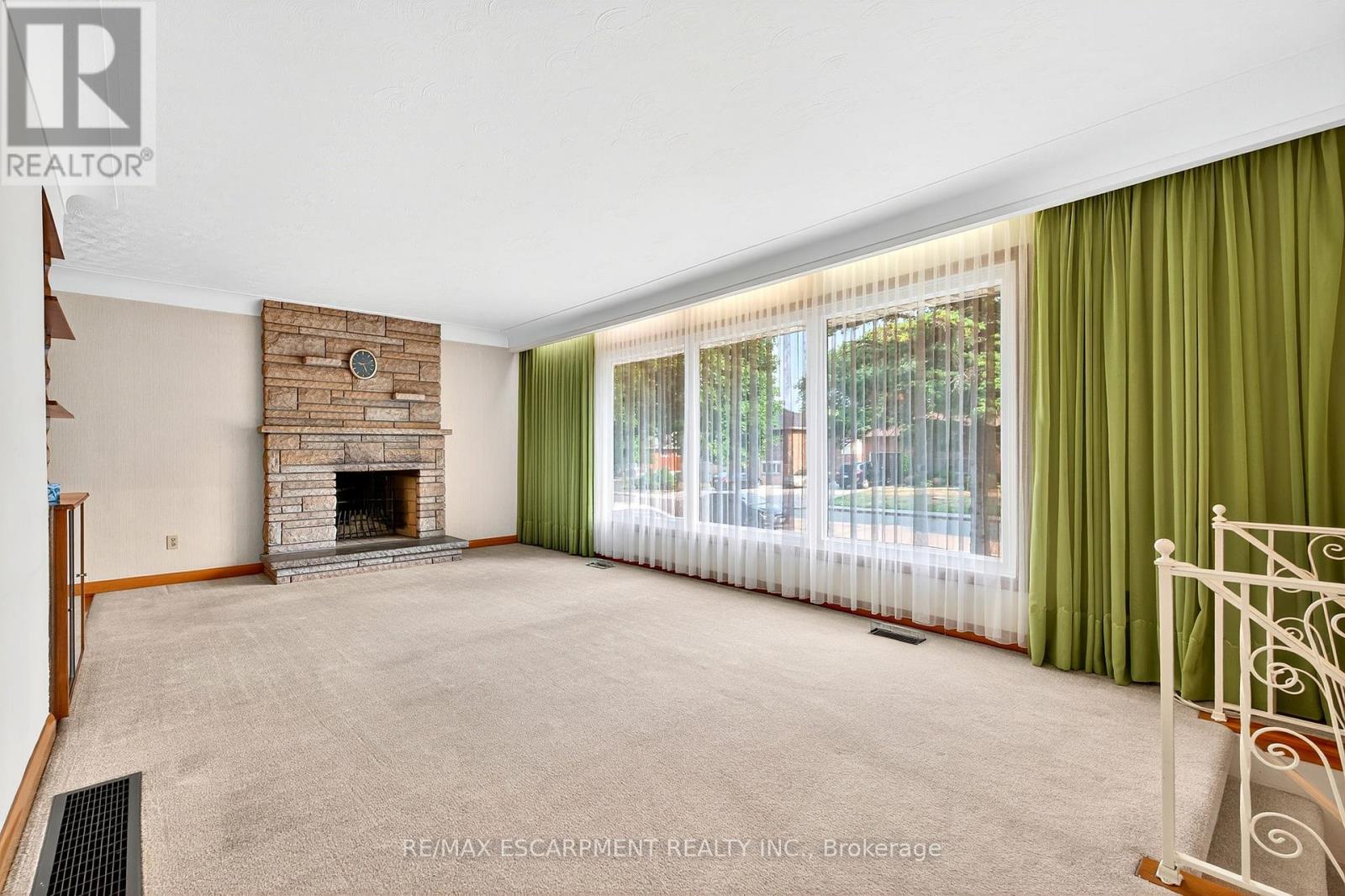 Photo 32 of 171 Bendamere Avenue, Hamilton ON