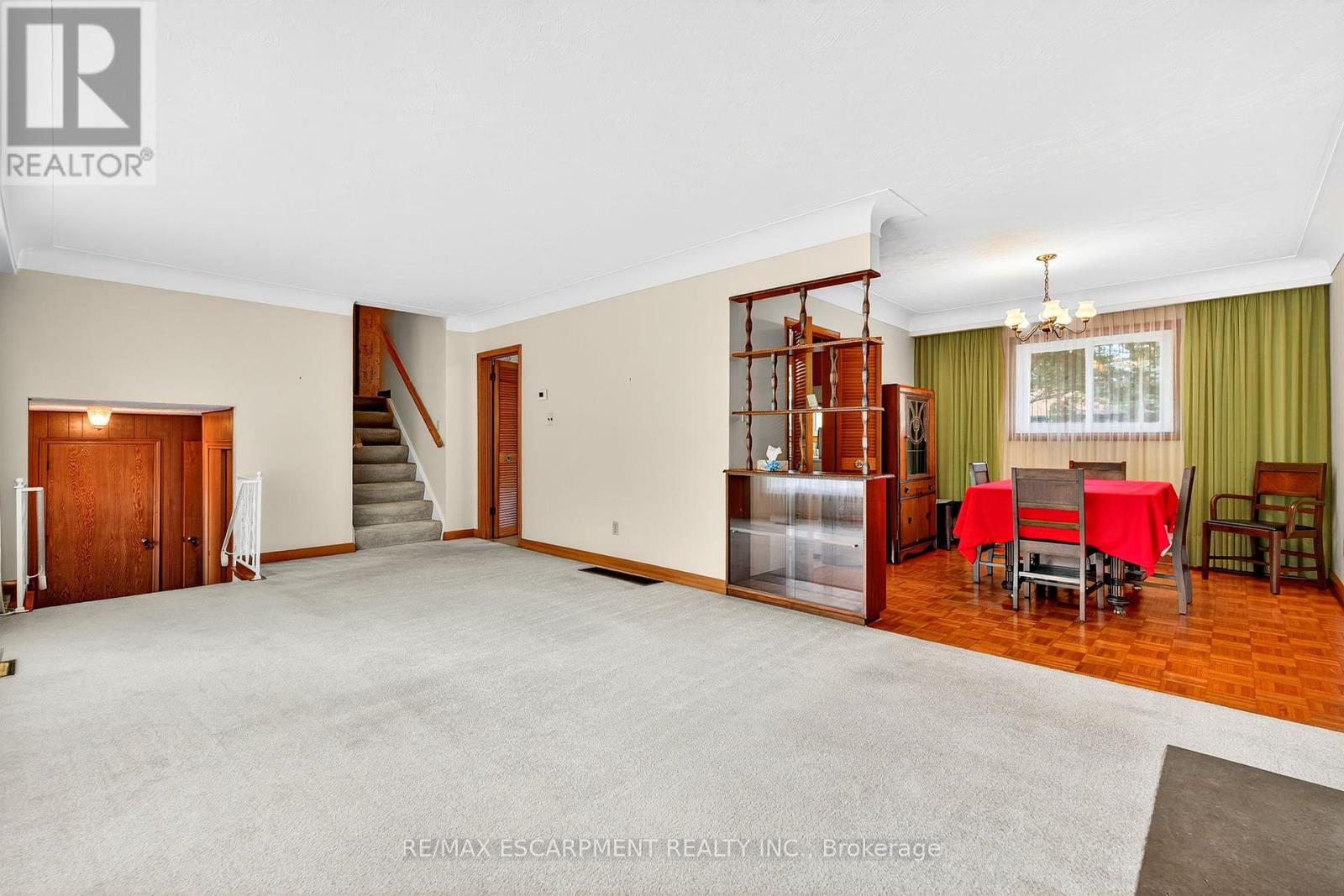 Photo 3 of 171 Bendamere Avenue, Hamilton ON