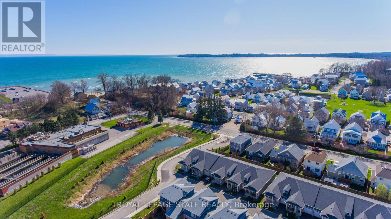 Photo 26 of 18 South Coast Circle, Fort Erie ON