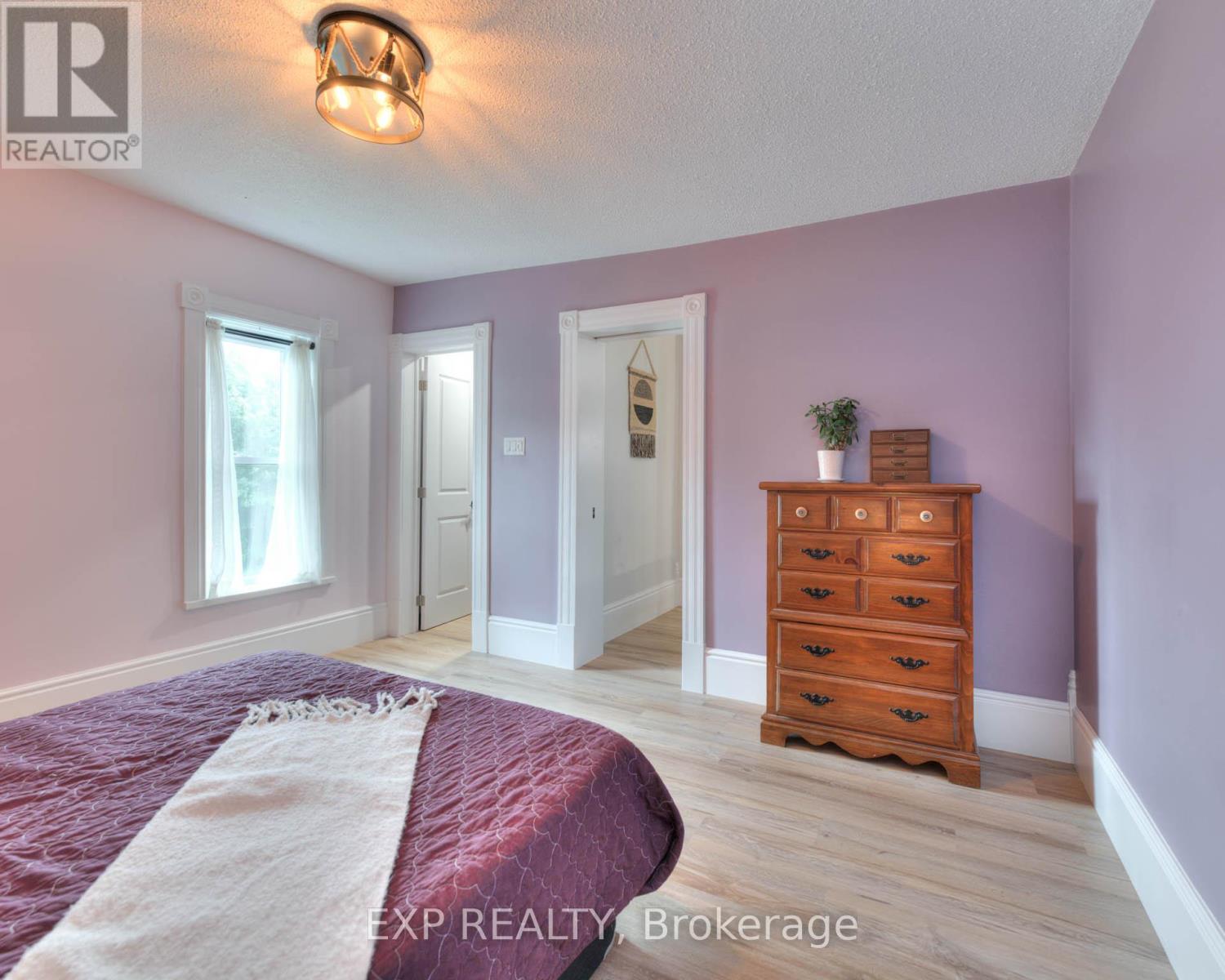 Photo 33 of 2027 Victoria Street, Howick ON