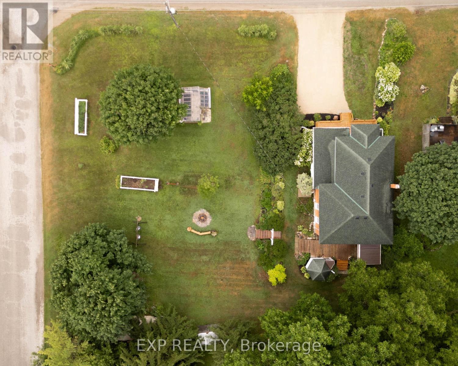 Photo 49 of 2027 Victoria Street, Howick ON