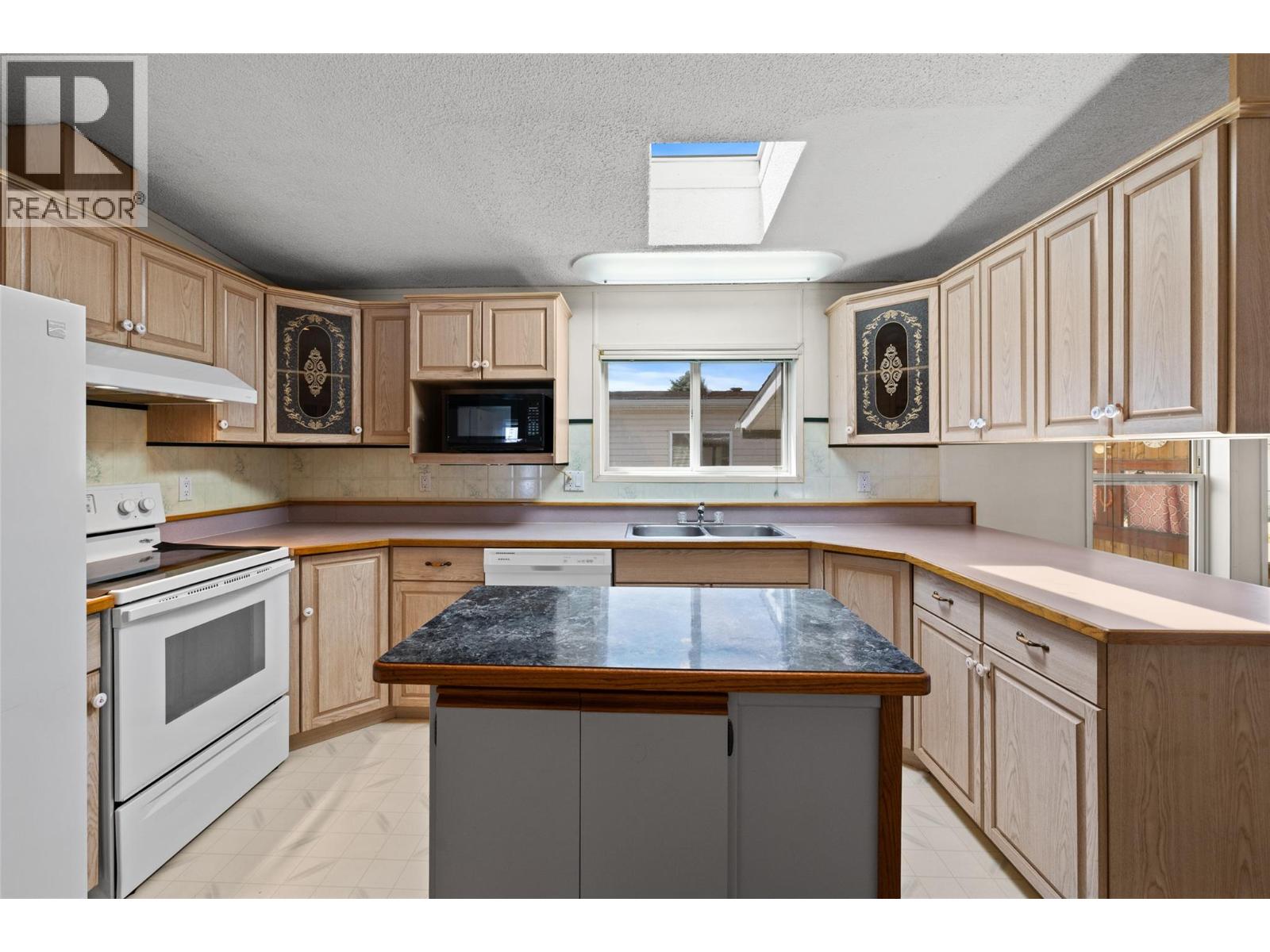 137 2005 Boucherie Road, Westbank