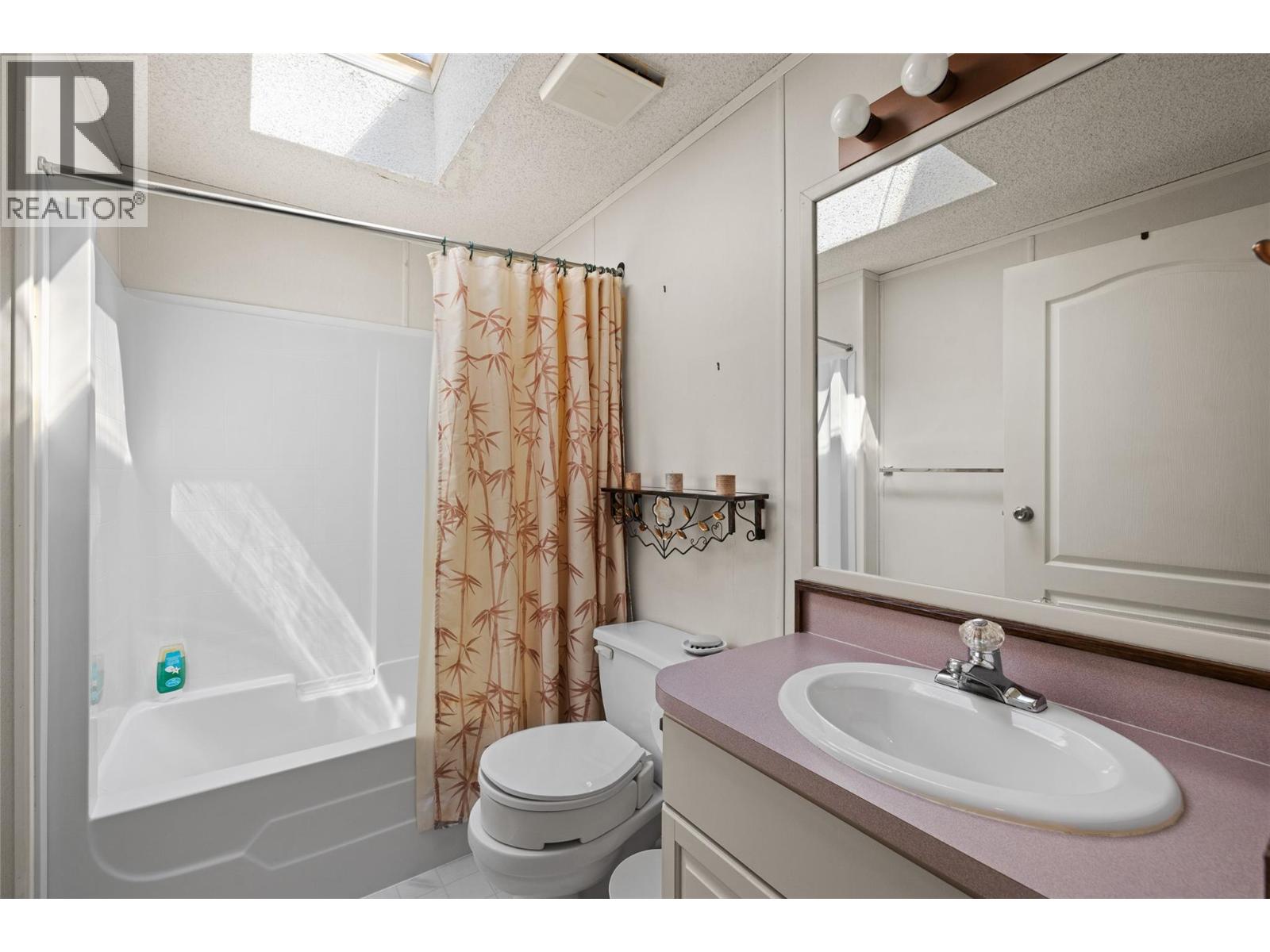 137 2005 Boucherie Road, Westbank