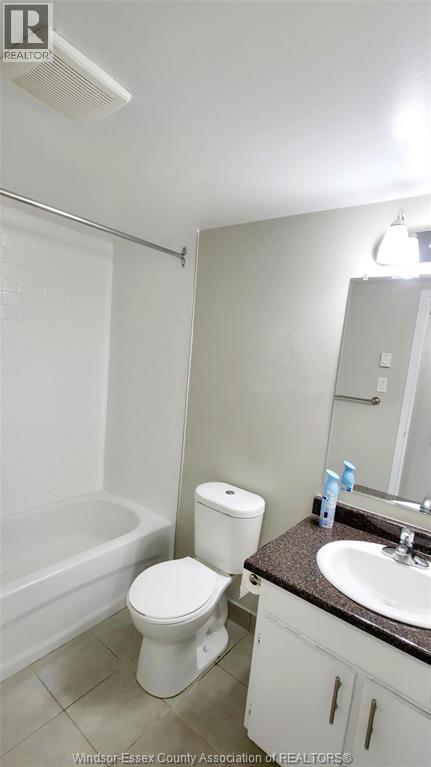 Photo 3 of 3905 Riverside Drive East Unit 509, Windsor ON