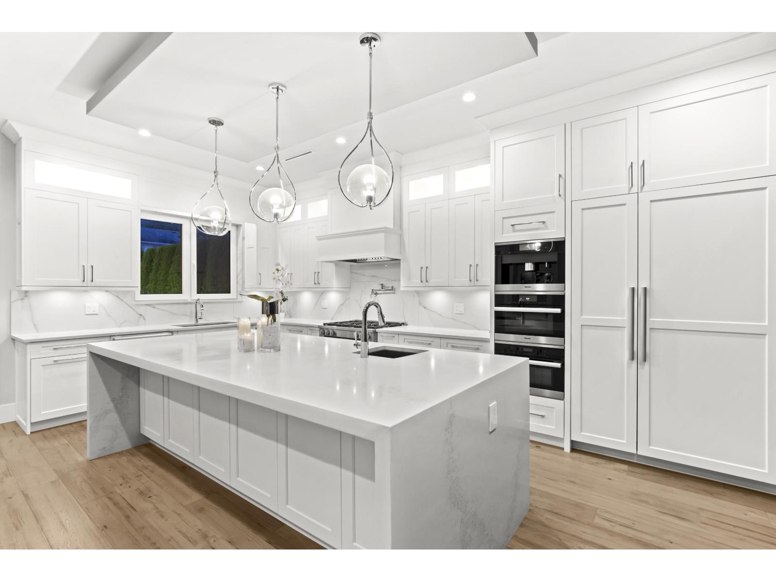 13141 MARINE DRIVE, Surrey