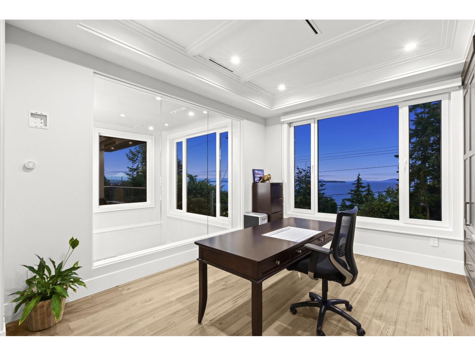 13141 MARINE DRIVE, Surrey