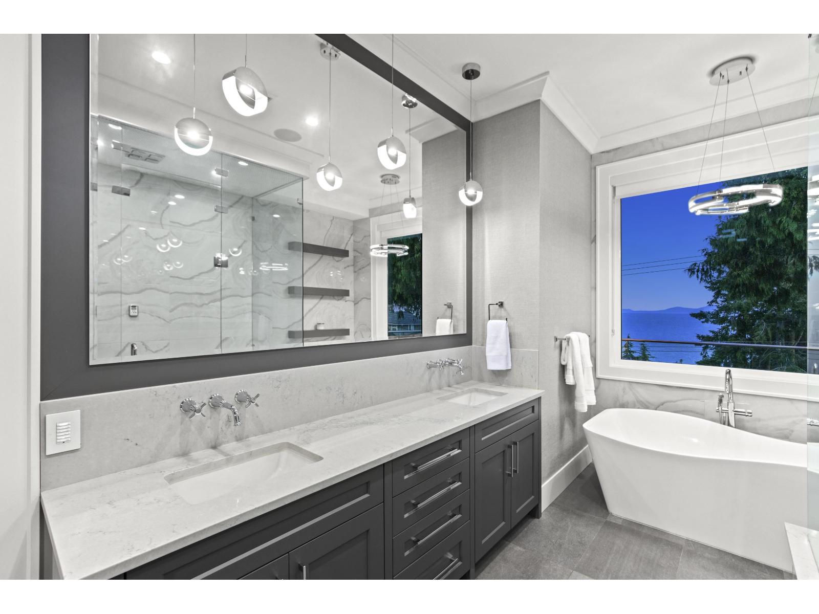 13141 MARINE DRIVE, Surrey