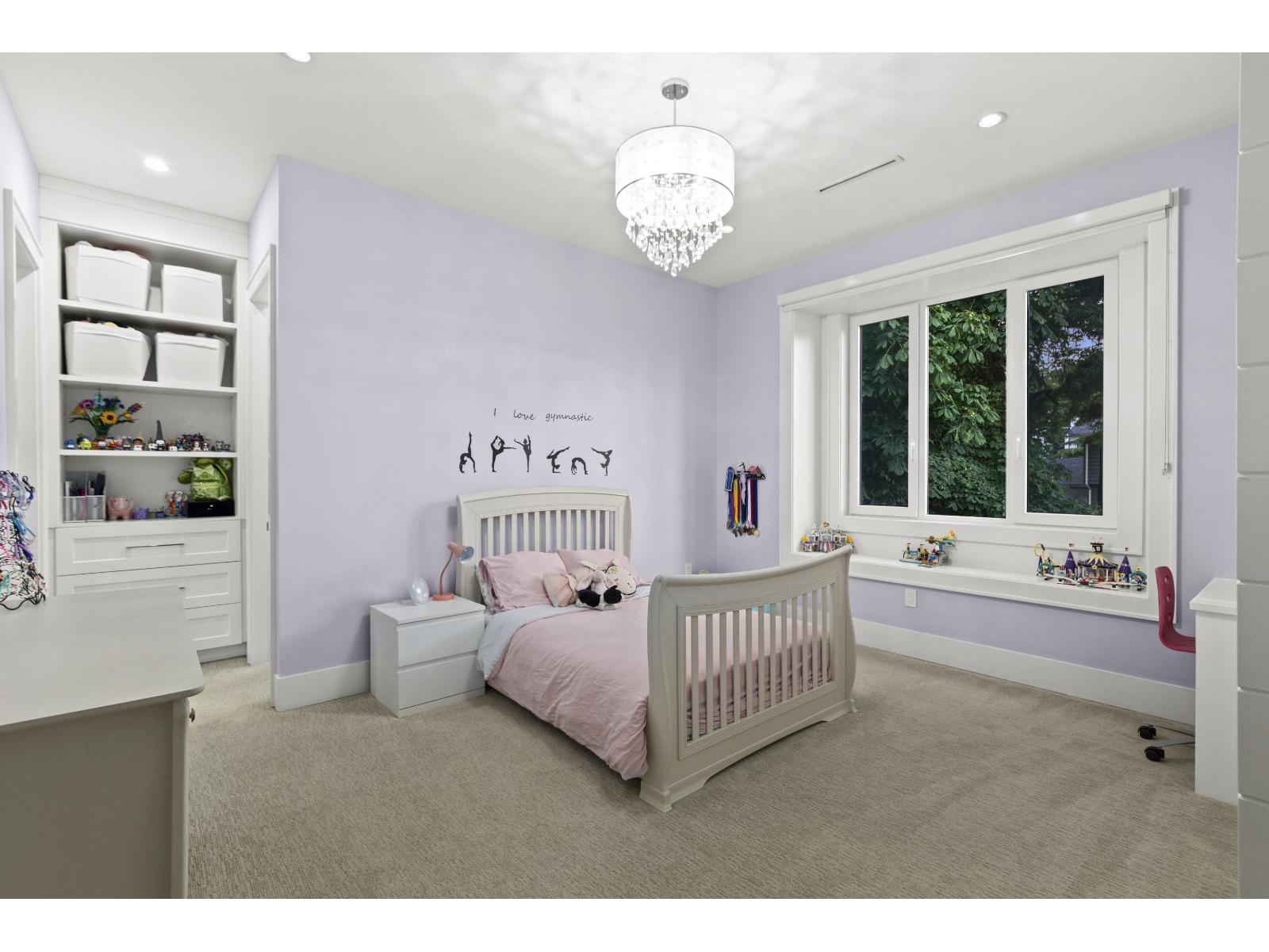 13141 MARINE DRIVE, Surrey