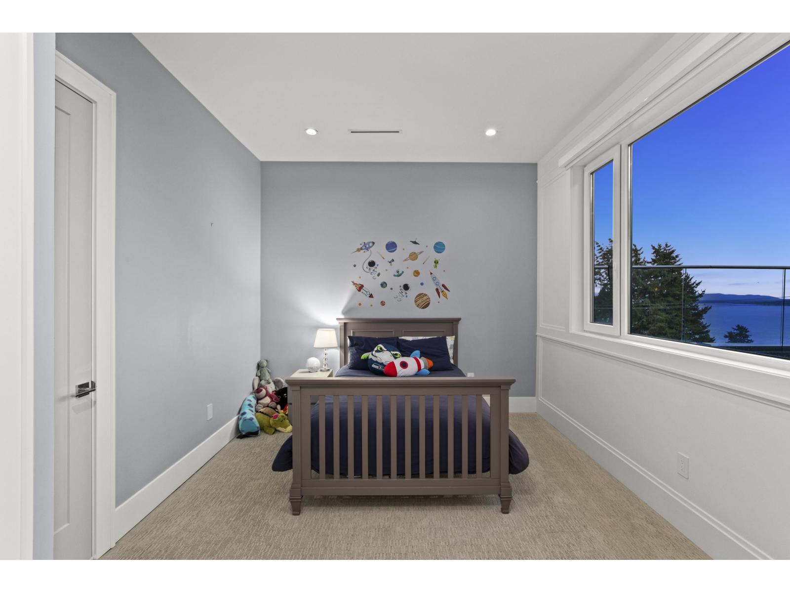 13141 MARINE DRIVE, Surrey