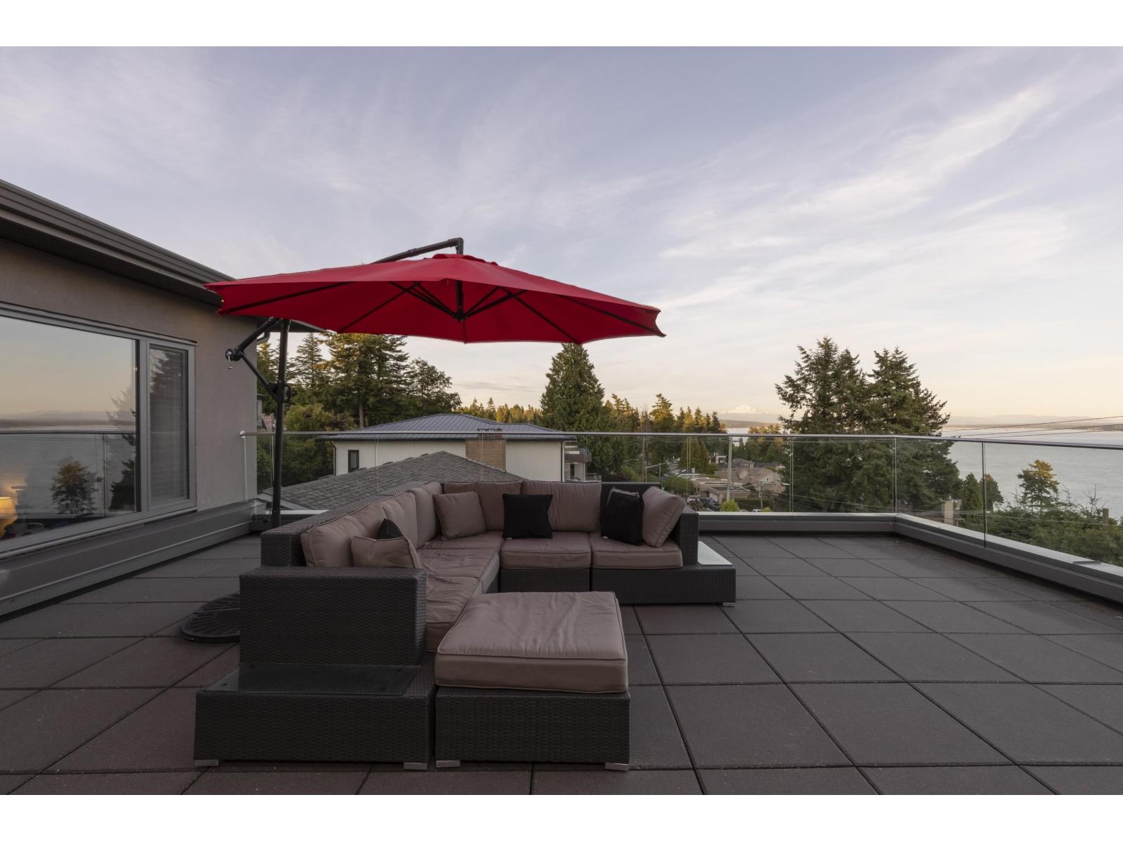 13141 MARINE DRIVE, Surrey