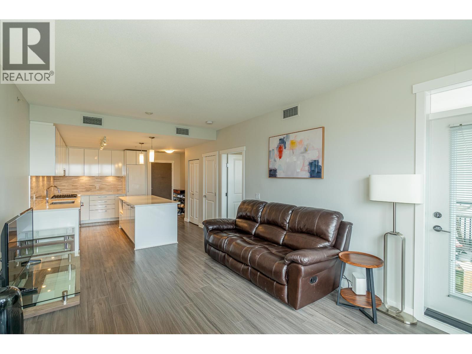 Photo 13 of 401 9551 Alexandra Road, Richmond BC
