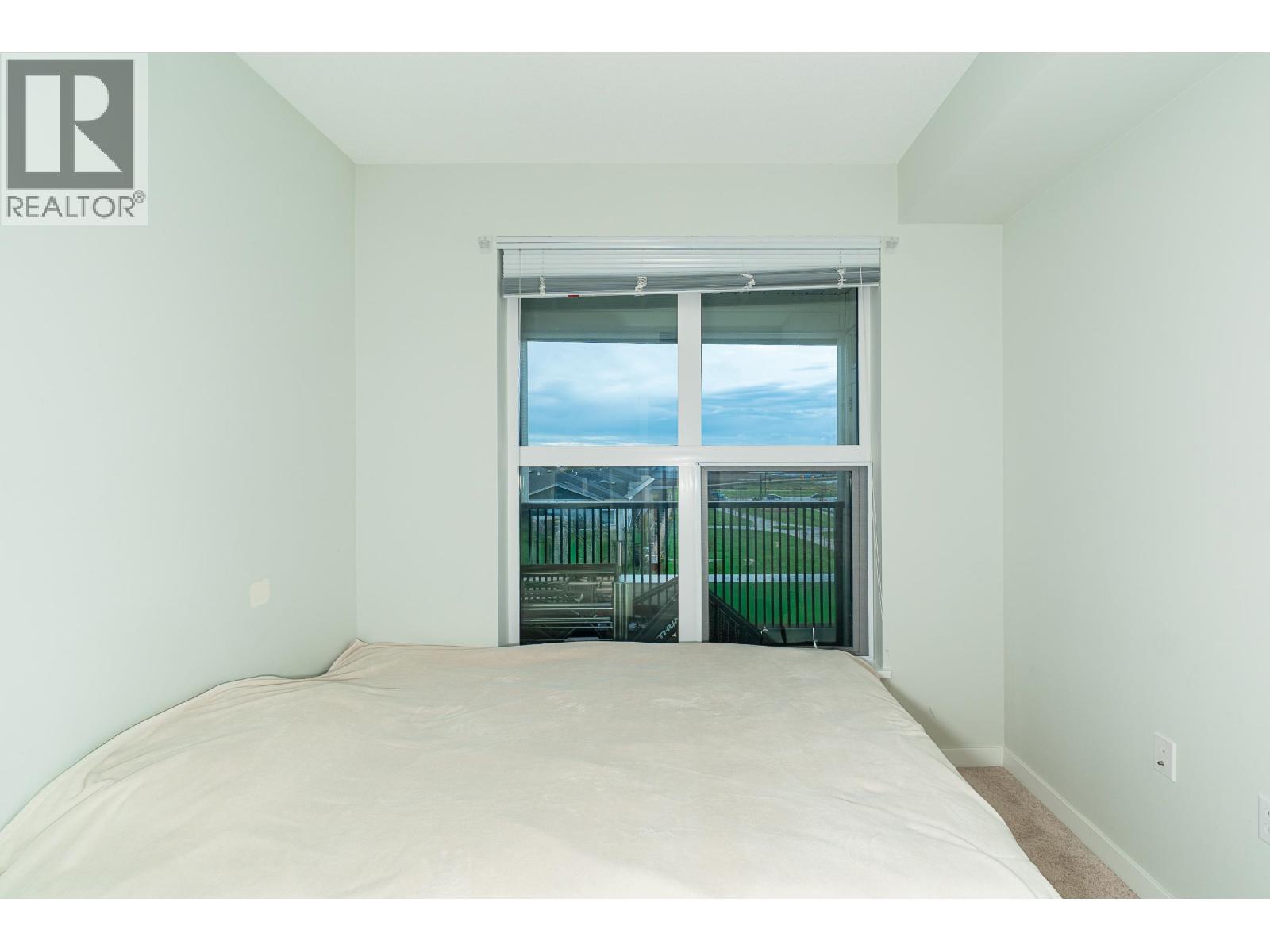 Photo 11 of 401 9551 Alexandra Road, Richmond BC