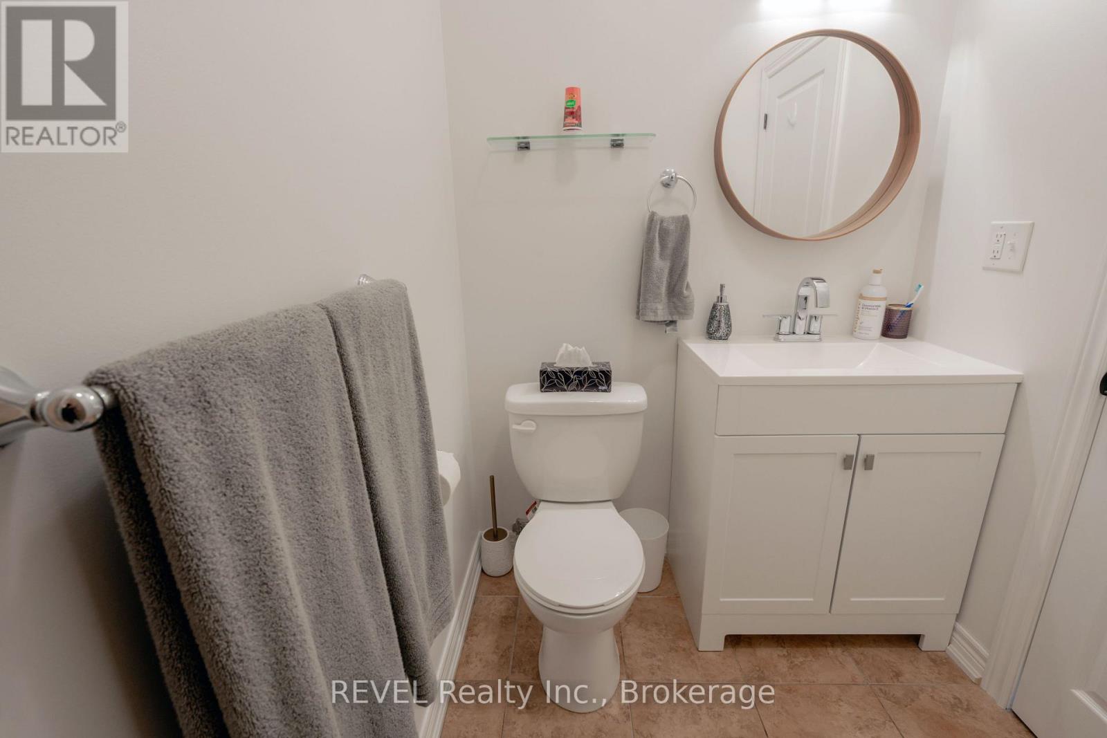 Photo 11 of 104 6045 Dunn Street, Niagara Falls ON