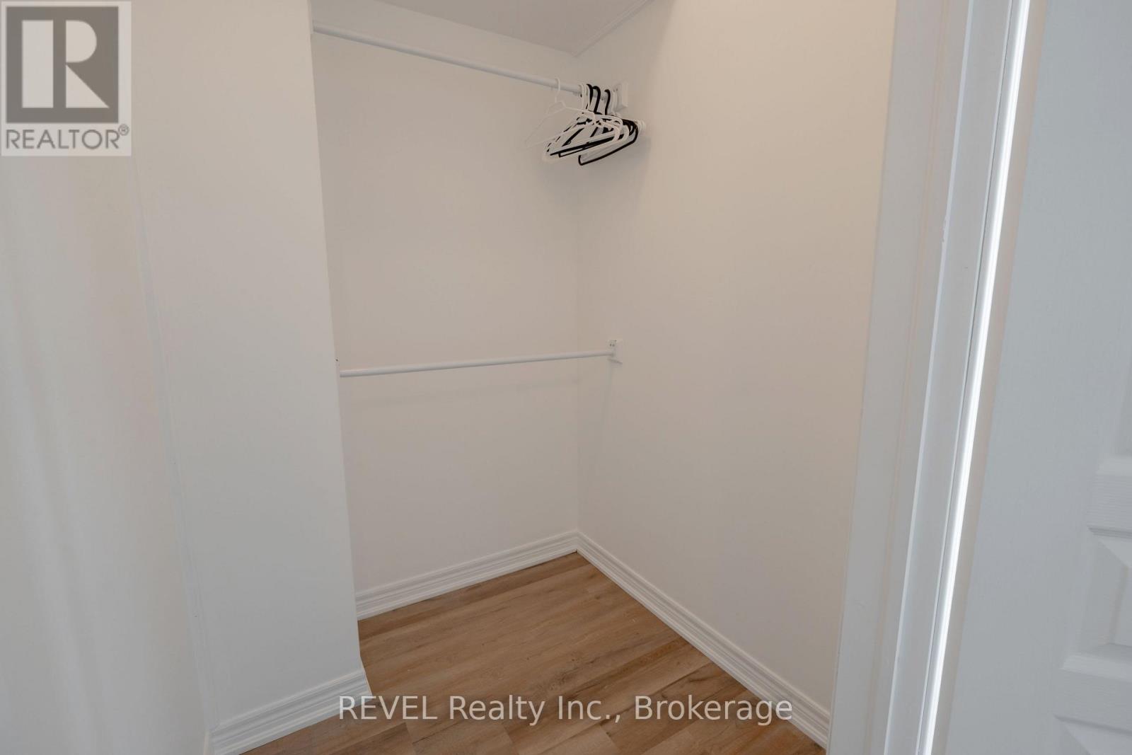 Photo 10 of 104 6045 Dunn Street, Niagara Falls ON