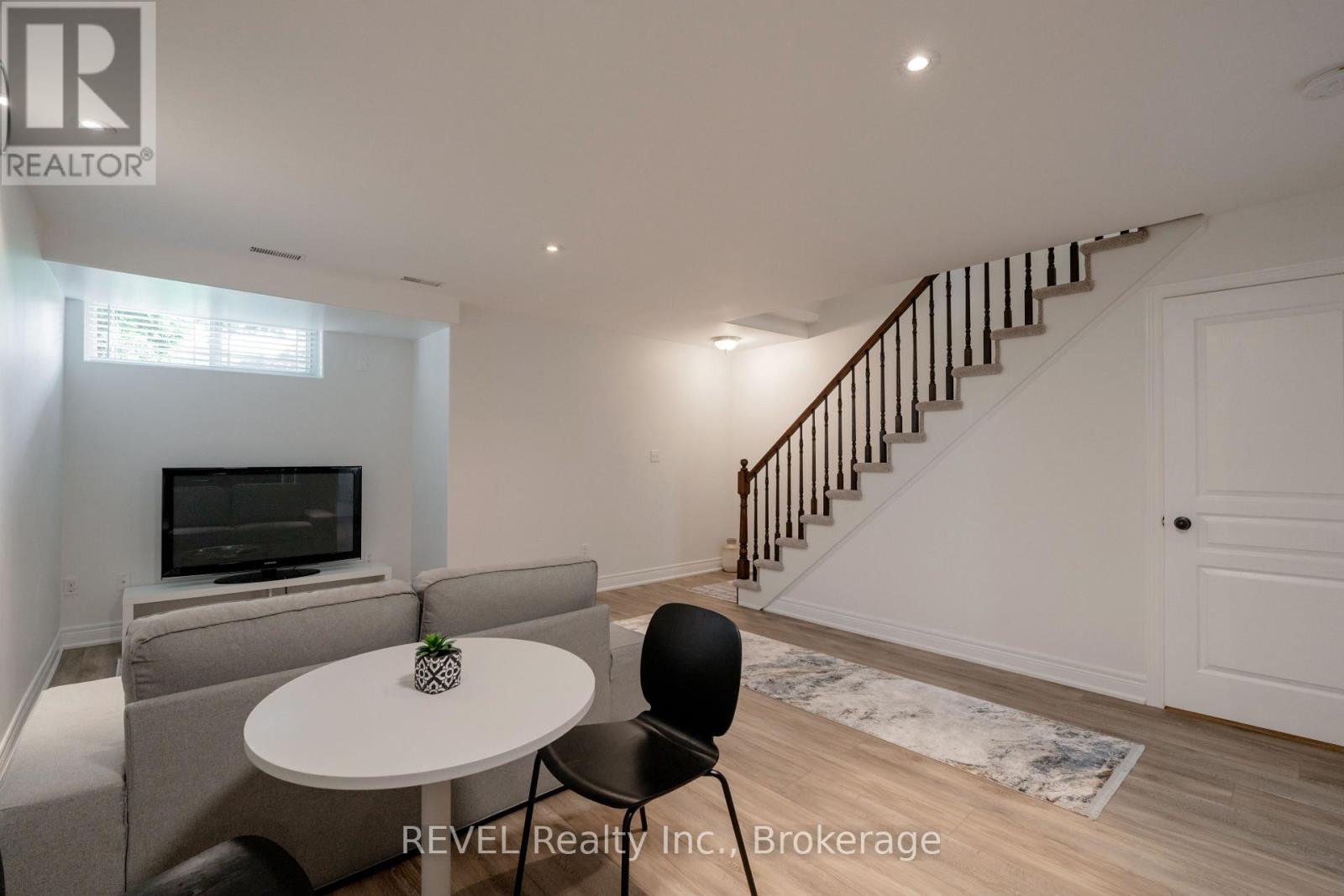 Photo 14 of 104 6045 Dunn Street, Niagara Falls ON