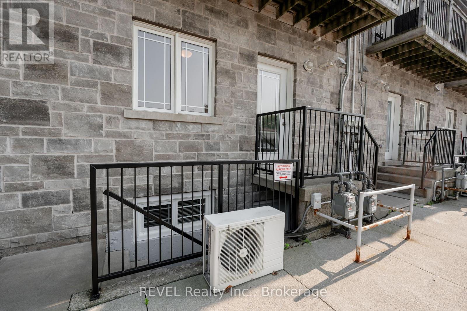 Photo 24 of 104 6045 Dunn Street, Niagara Falls ON