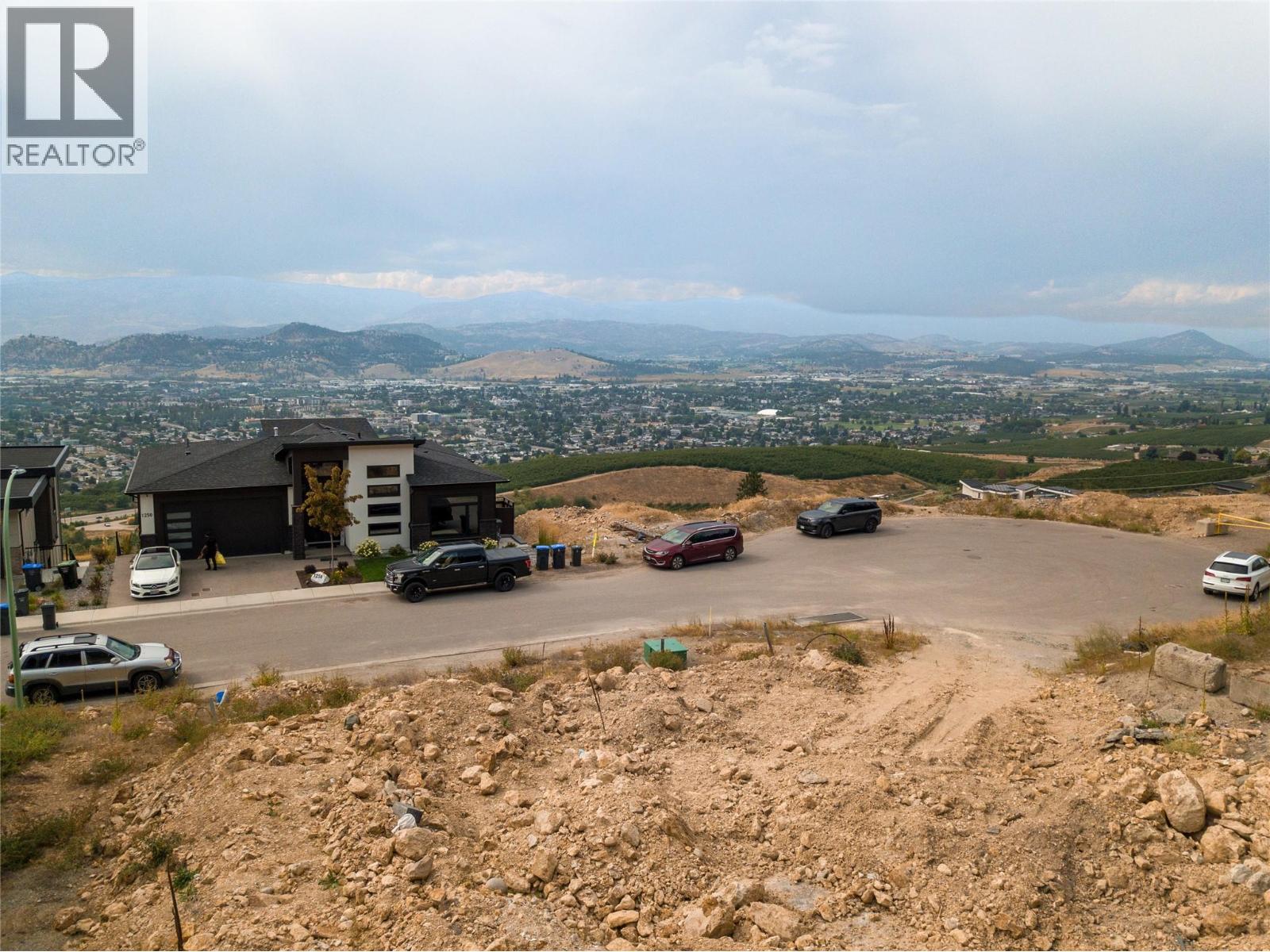  1253 Lone Pine Drive, Kelowna