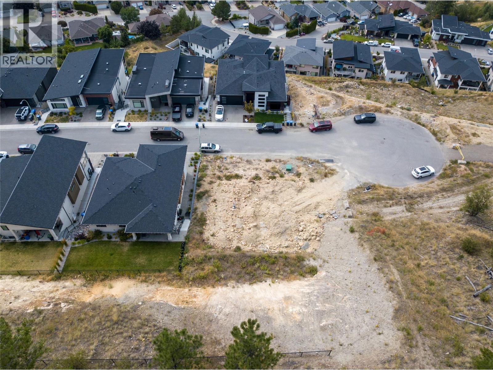  1253 Lone Pine Drive, Kelowna