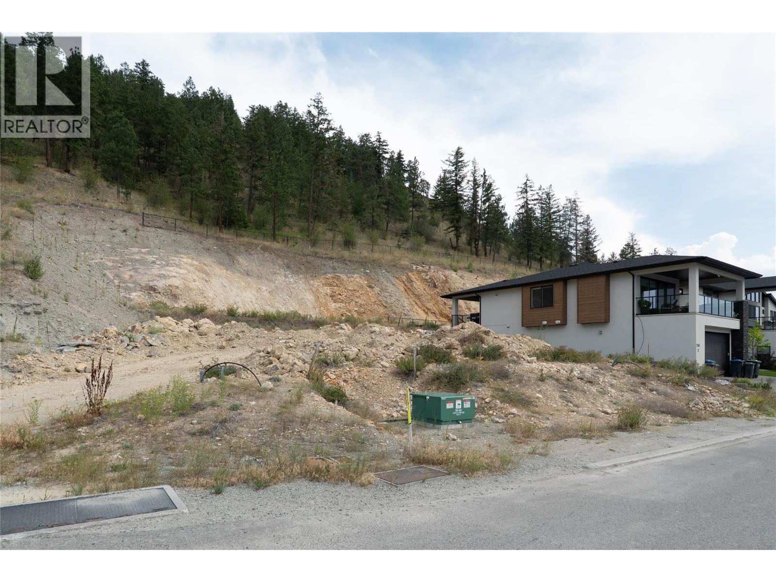  1253 Lone Pine Drive, Kelowna