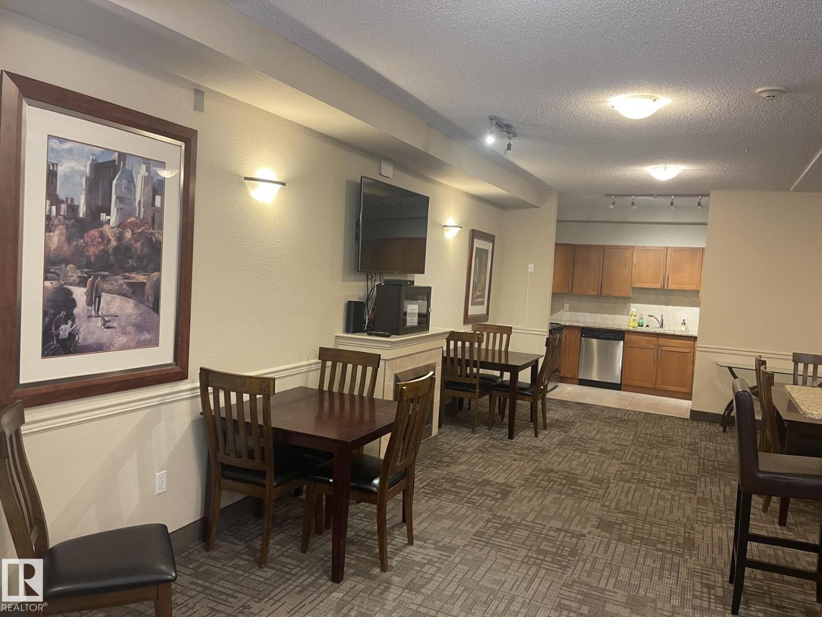 Photo 4 of 105 2035 Grantham Court Nw, Edmonton AB