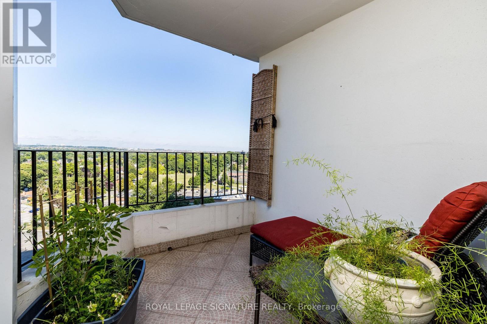 Photo 13 of 1208 1333 Bloor Street, Mississauga ON
