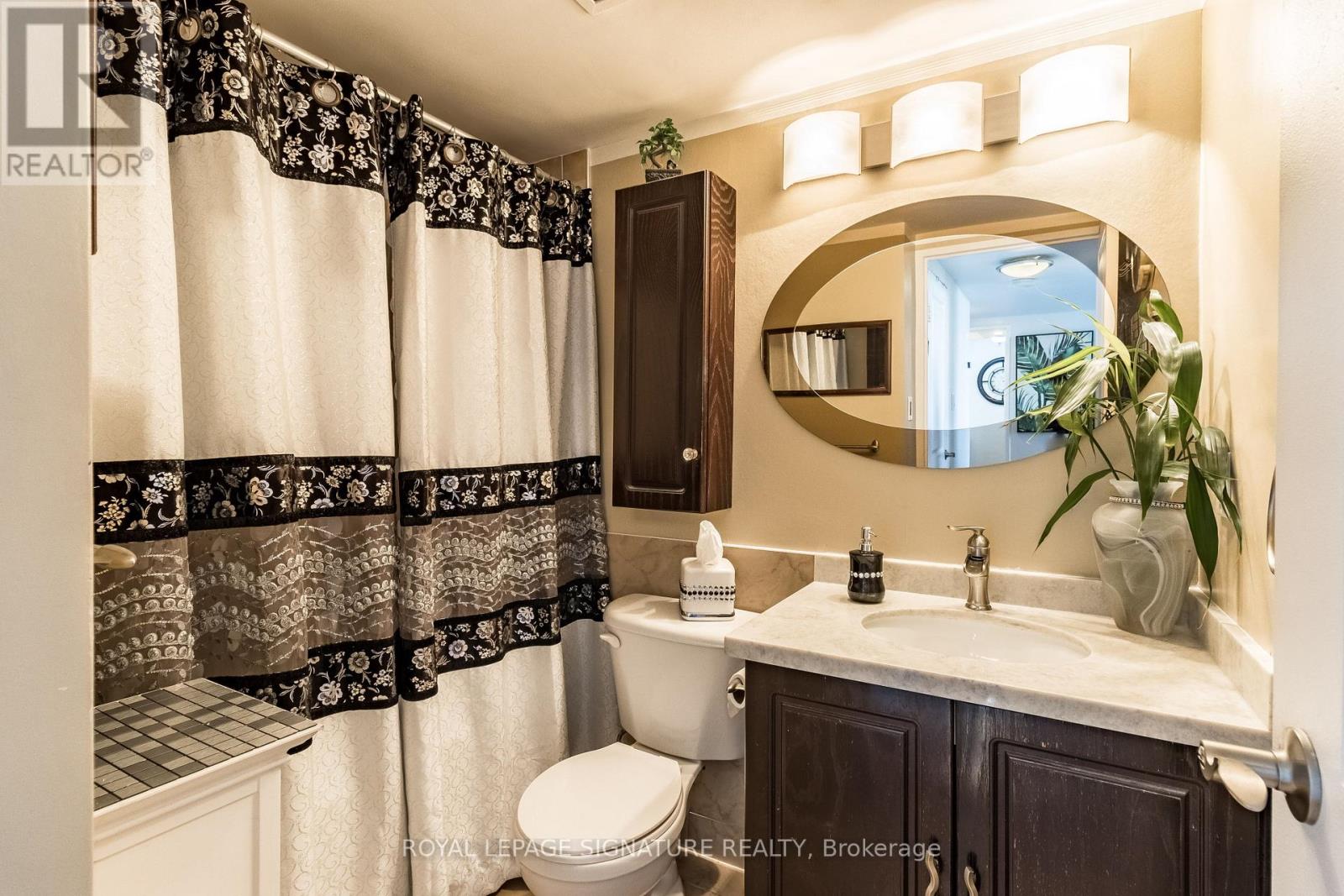 Photo 11 of 1208 1333 Bloor Street, Mississauga ON