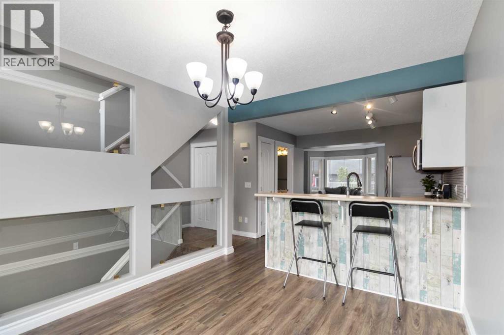 Photo 11 of 20 100 Albion Drive, Fort Mcmurray AB