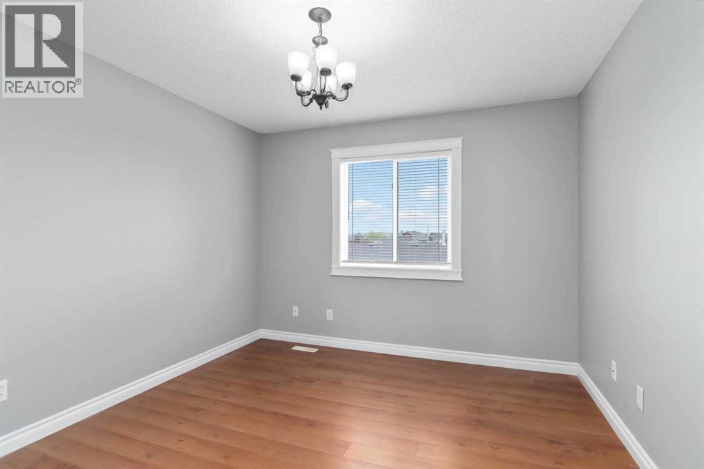 Photo 18 of 20 100 Albion Drive, Fort Mcmurray AB
