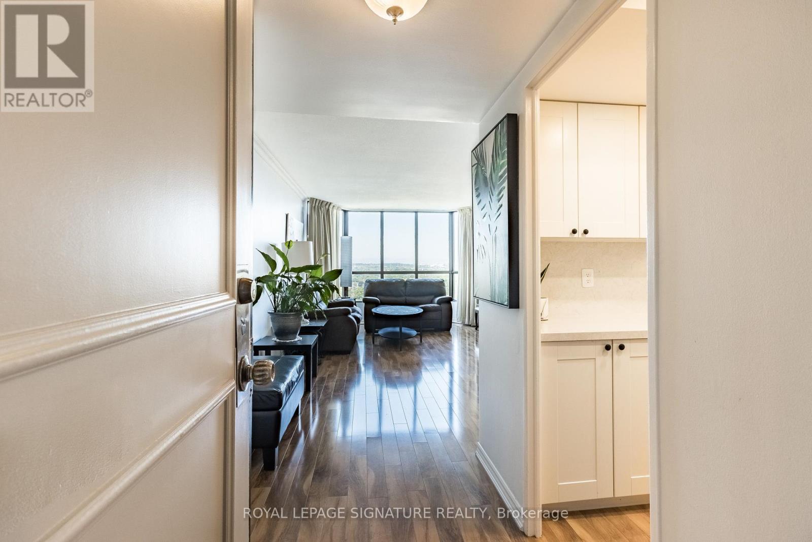 Photo 4 of 1208 1333 Bloor Street, Mississauga ON
