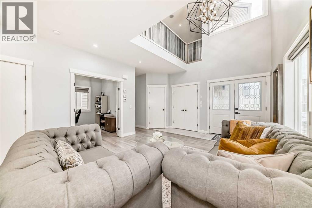 Photo 10 of 235 Savanna Way Ne, Calgary AB