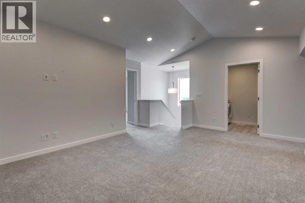 Photo 39 of 98 Silver Spruce Road Sw, Calgary AB