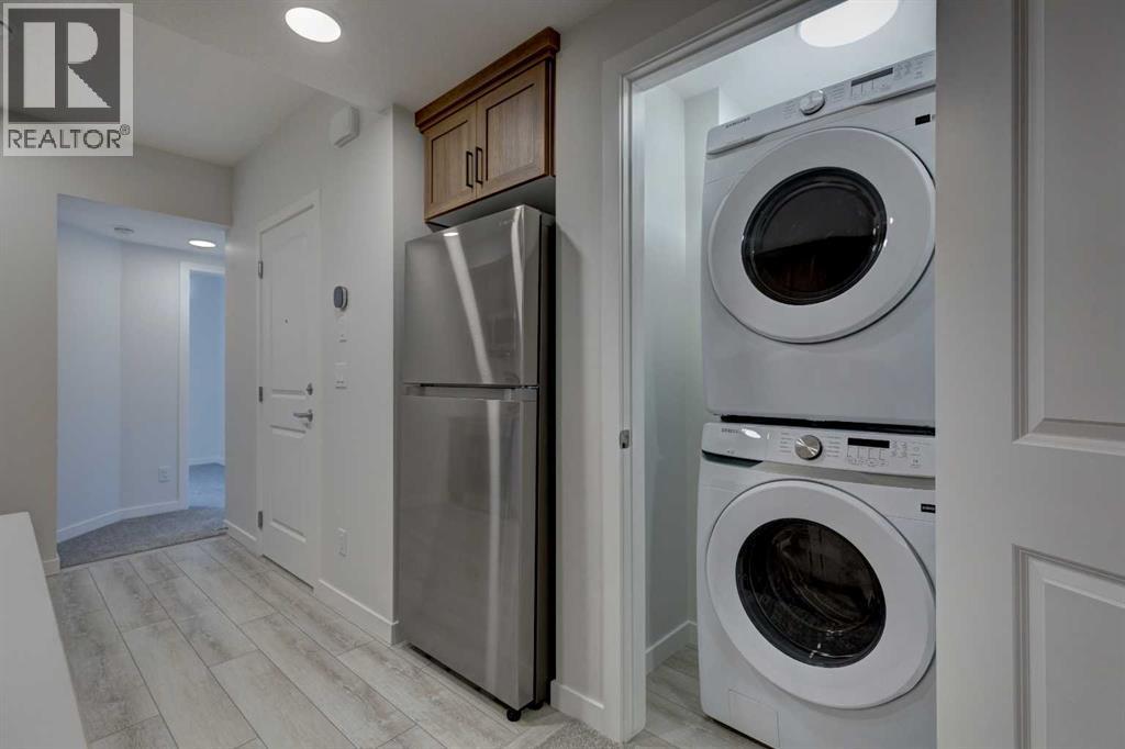 Photo 4 of 98 Silver Spruce Road Sw, Calgary AB