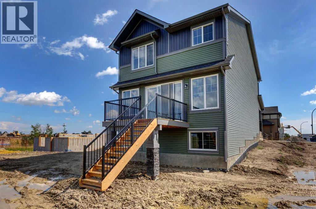 Photo 21 of 98 Silver Spruce Road Sw, Calgary AB