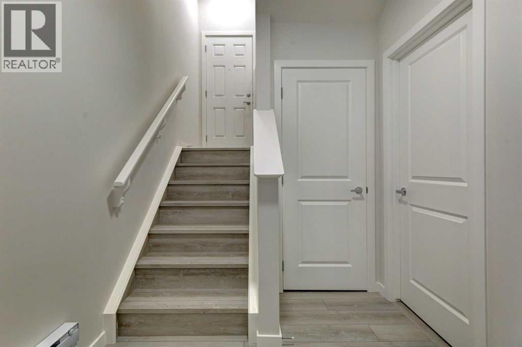 Photo 26 of 98 Silver Spruce Road Sw, Calgary AB