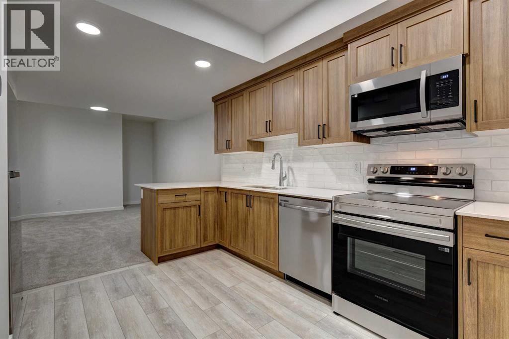 Photo 8 of 98 Silver Spruce Road Sw, Calgary AB