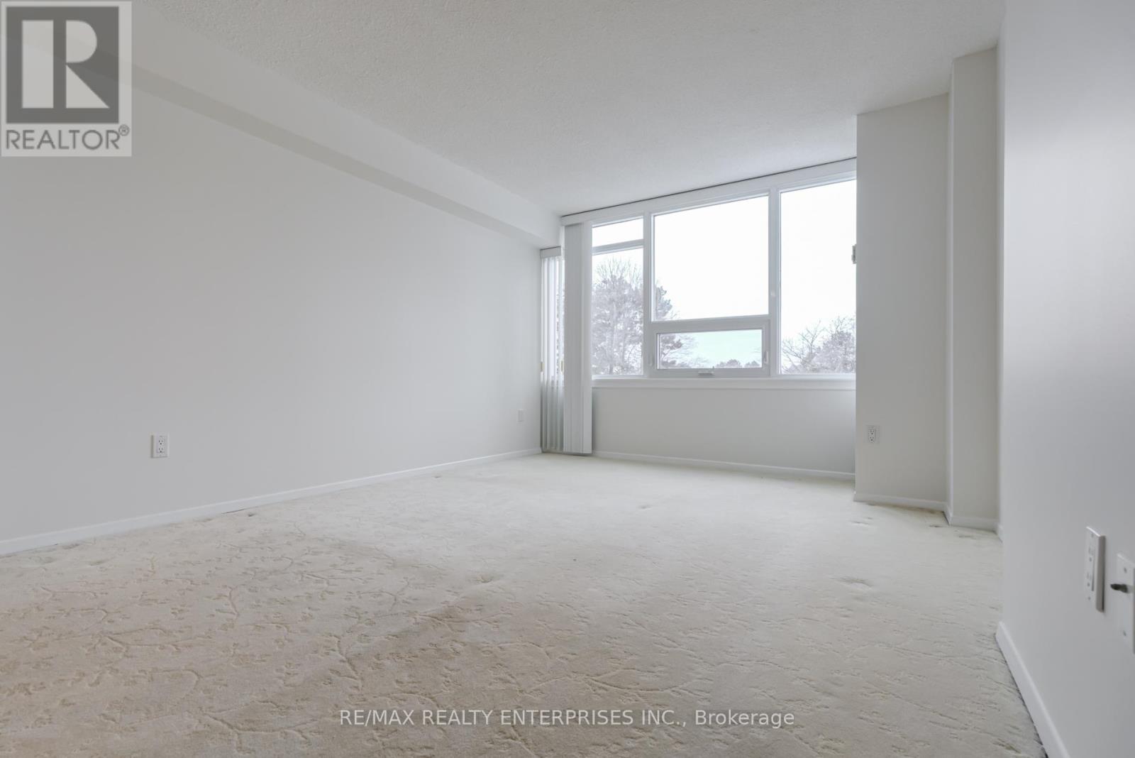 Photo 3 of 205 55 Skymark Drive, Toronto ON