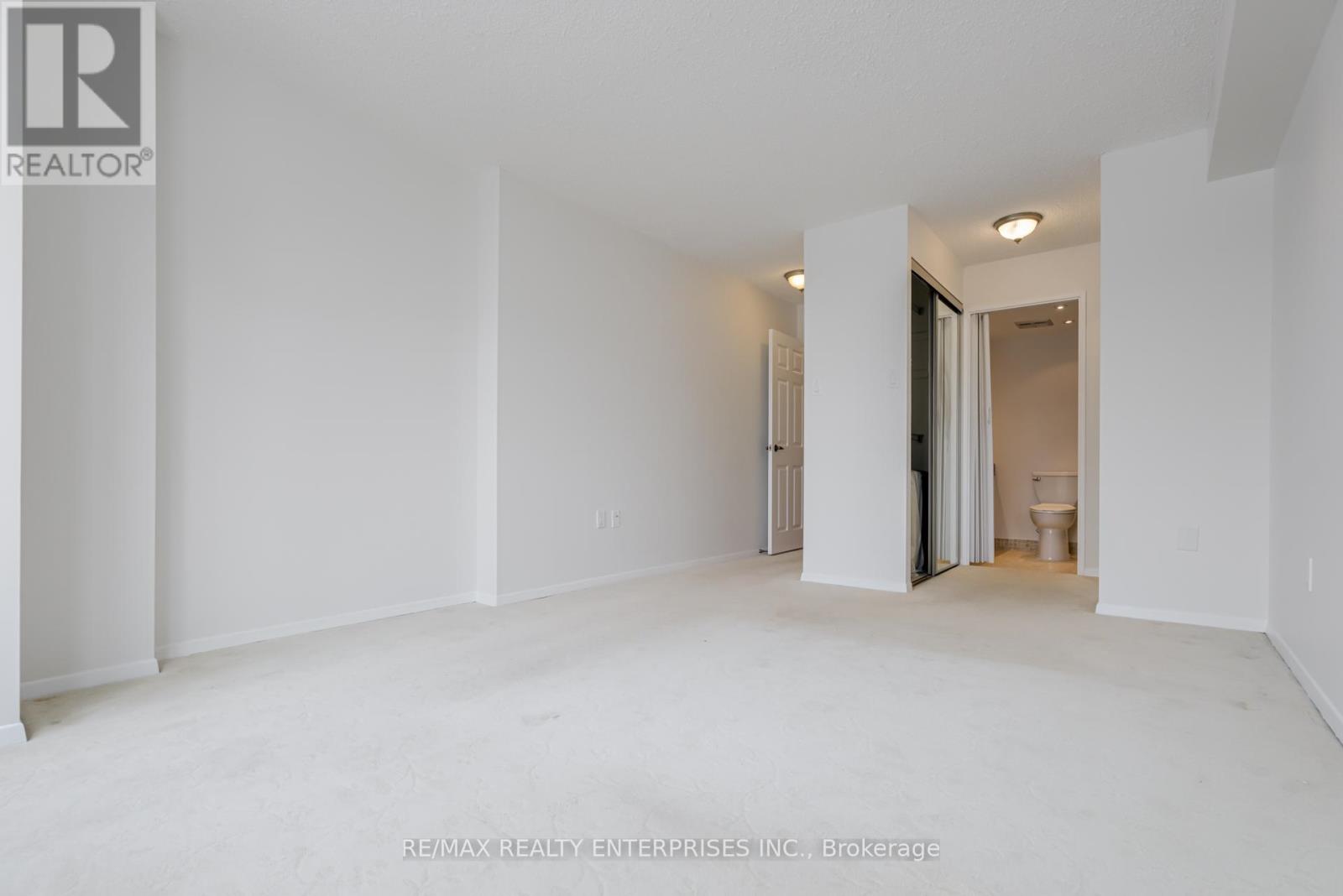 Photo 31 of 205 55 Skymark Drive, Toronto ON