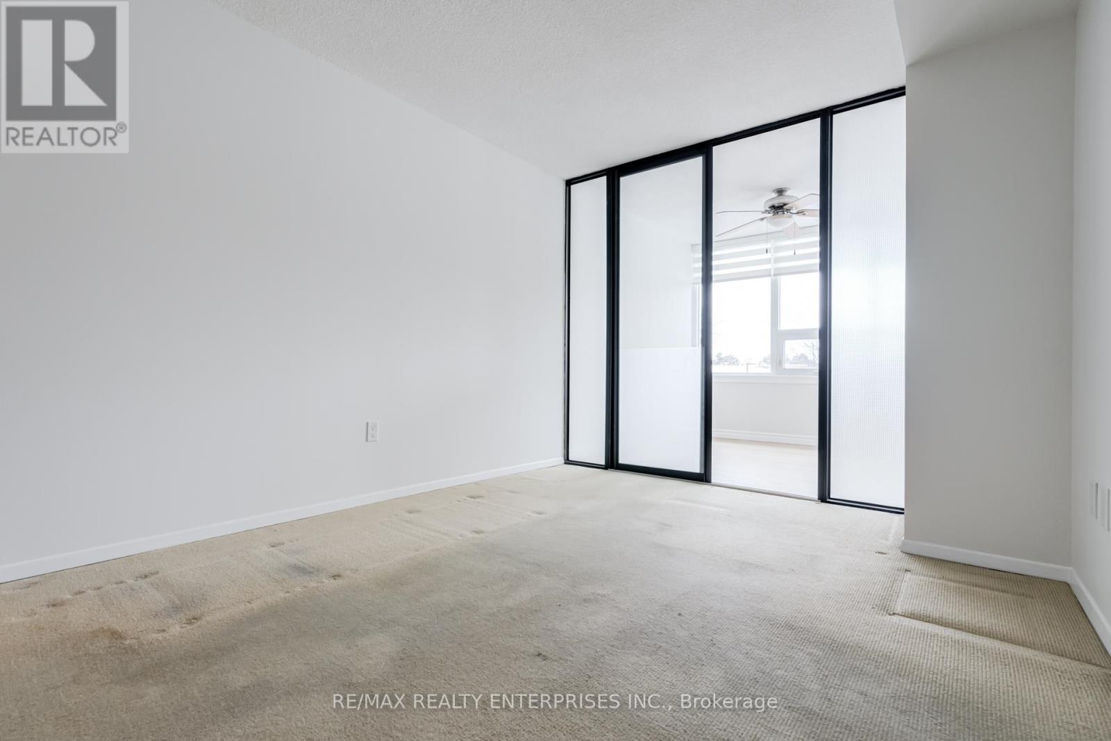 Photo 14 of 205 55 Skymark Drive, Toronto ON