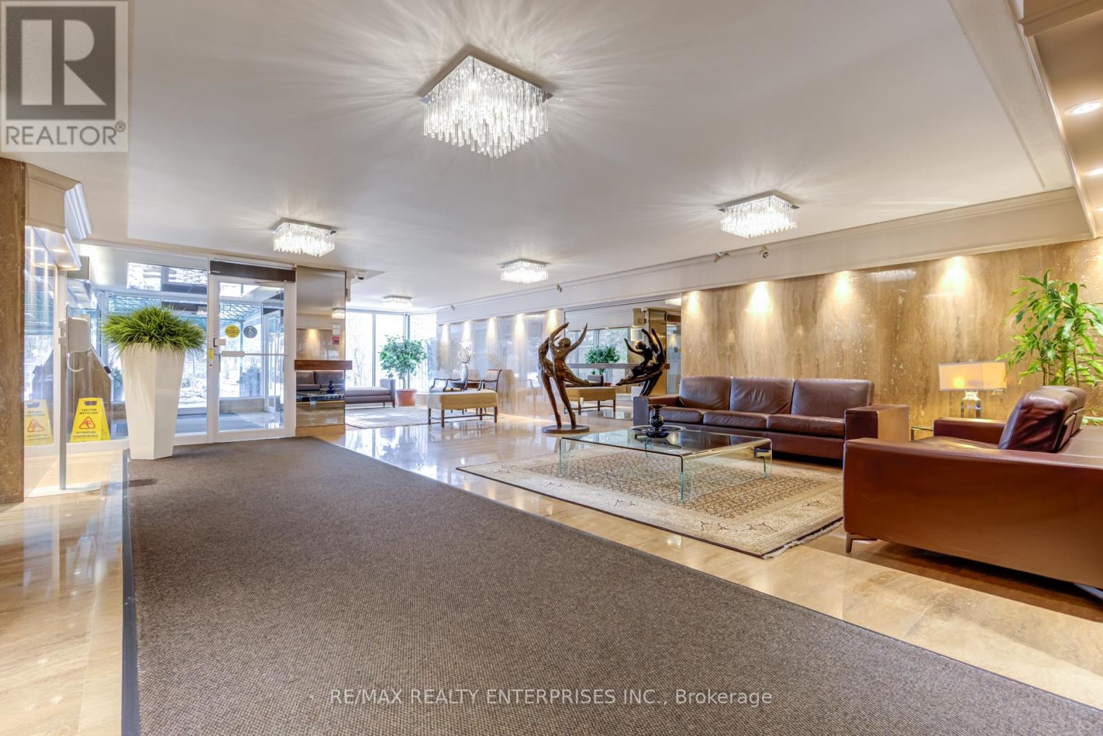 Photo 29 of 205 55 Skymark Drive, Toronto ON