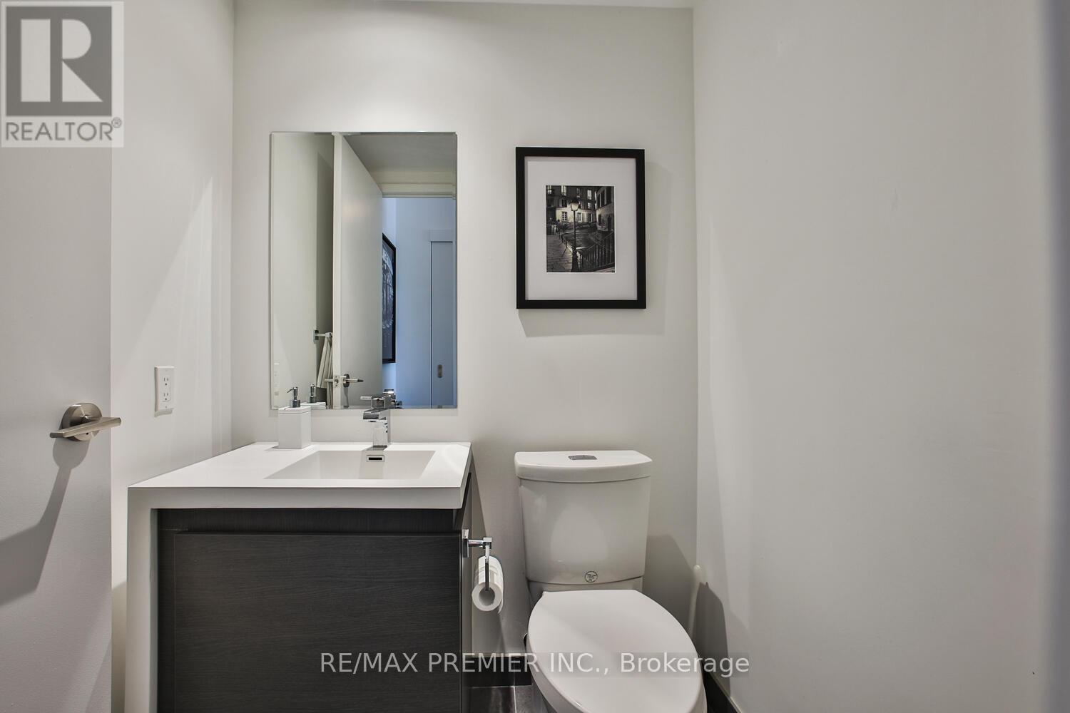 Photo 9 of 106 1030 King Street W, Toronto ON