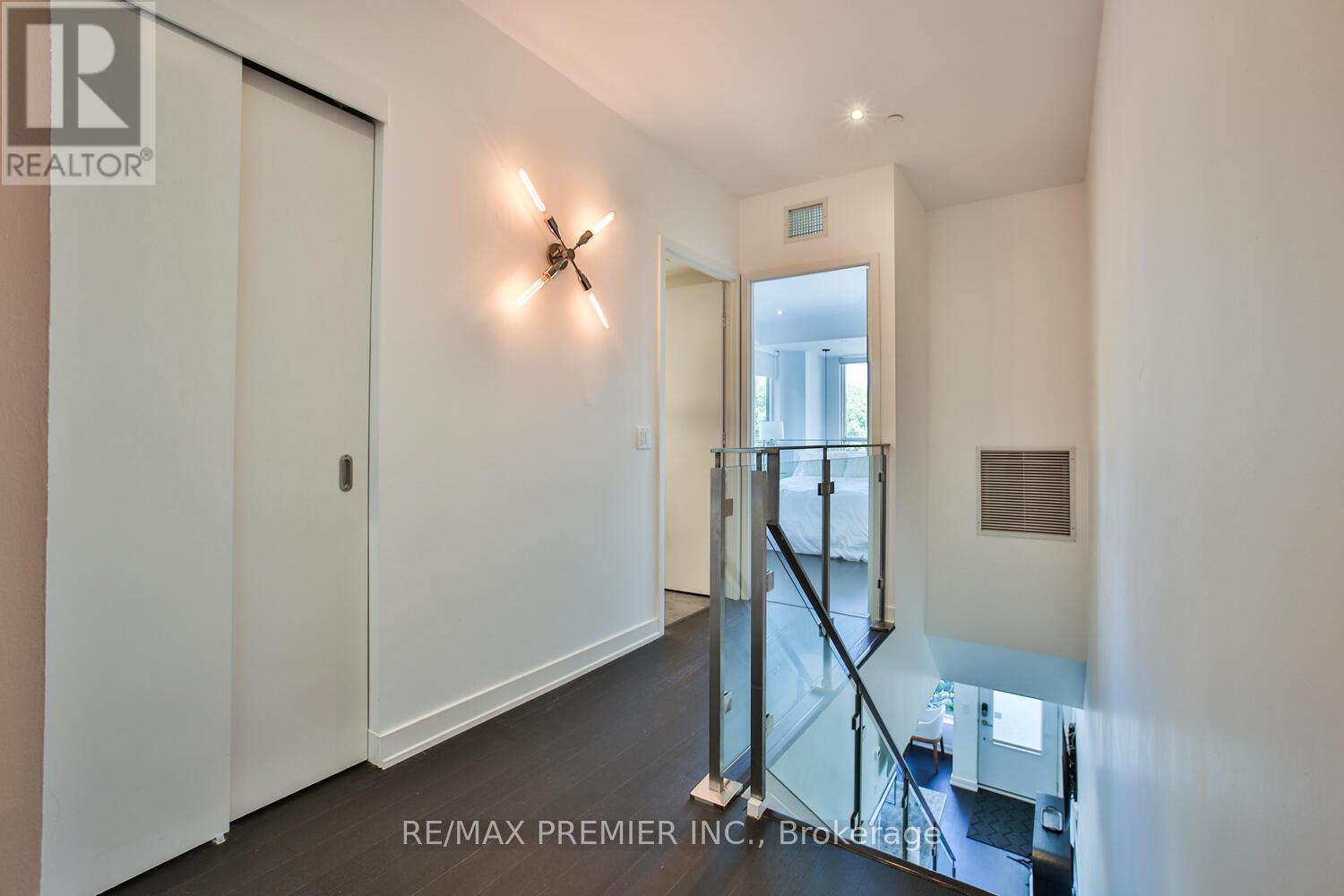 Photo 15 of 106 1030 King Street W, Toronto ON