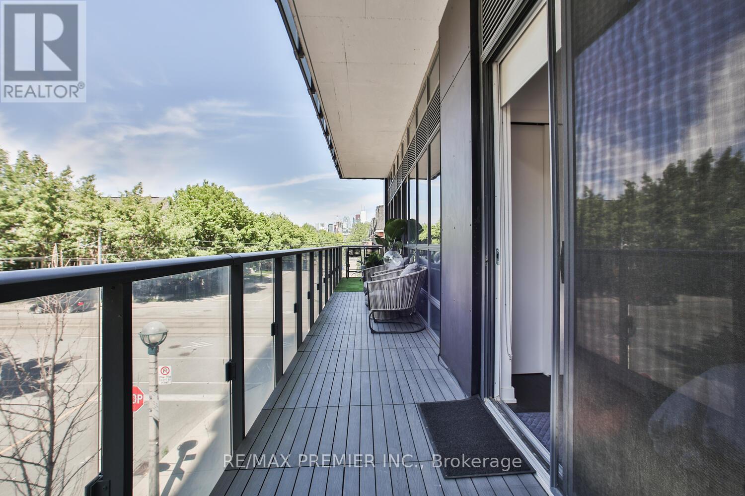 Photo 21 of 106 1030 King Street W, Toronto ON