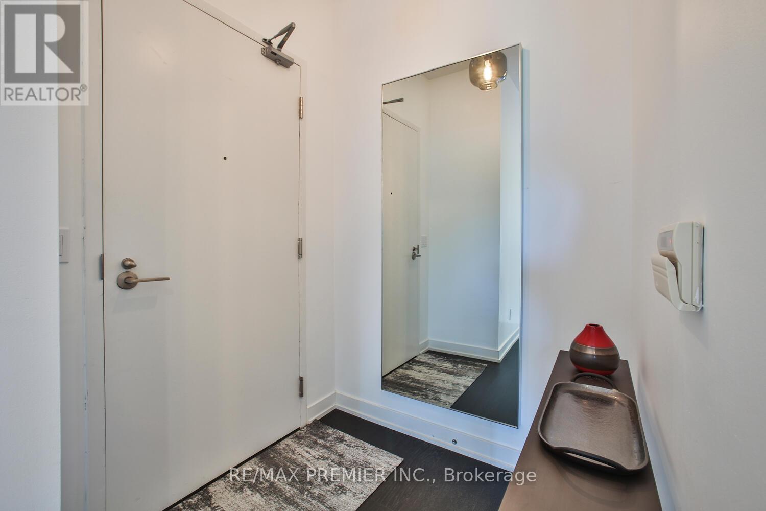 Photo 19 of 106 1030 King Street W, Toronto ON