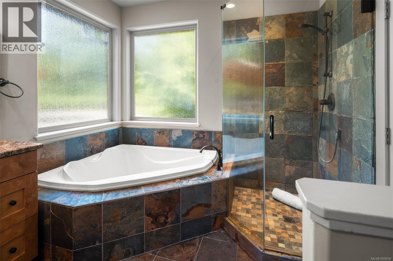 Photo 18 of 3700 Hankins Rd, Duncan BC